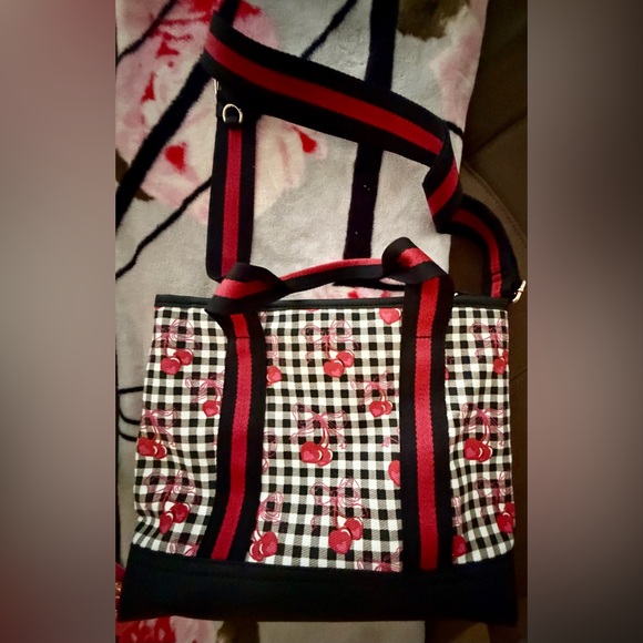 Luv Betsey by Betsey Johnson Lbaddie Cherry Gingham Tote NWT - Picture 2 of 8